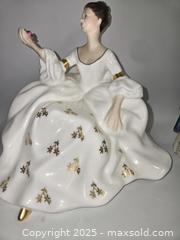 MaxSold Auction: Royal Doulton Porcelain Figurines, Lot of 4 - Toronto (Ontario, Canada) PARTNER MANAGED Downsizing Online Auction - Research Road (STORAGE)