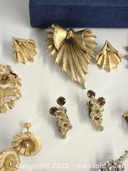 MaxSold Auction: Vintage Mid-Century Costume Jewelry Lot, Brooches & Earrings (13 pcs) - Toronto (Ontario, Canada) PARTNER MANAGED Downsizing Online Auction - Research Road (STORAGE)