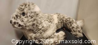 MaxSold Auction: Countessa Aristocrat Regina Seal Plush +Iceberg Augie Walrus  - Toronto (Ontario, Canada) SELLER MANAGED Reseller Online Auction - Falstaff Avenue (CONDO)