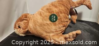 MaxSold Auction: Countessa Aristocrat Regina Seal Plush +Iceberg Augie Walrus  - Toronto (Ontario, Canada) SELLER MANAGED Reseller Online Auction - Falstaff Avenue (CONDO)