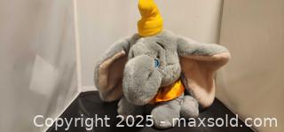 MaxSold Auction: DUMBO PLUSH DISNEY STORE 8" Circus Elephant VINTAGE - Toronto (Ontario, Canada) SELLER MANAGED Reseller Online Auction - Falstaff Avenue (CONDO)