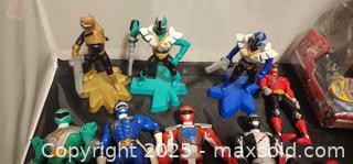 MaxSold Auction: Mighty morphin Power Rangers lot of figures mmpr - Toronto (Ontario, Canada) SELLER MANAGED Reseller Online Auction - Falstaff Avenue (CONDO)