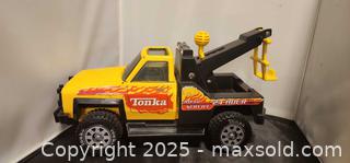MaxSold Auction: VTG Tonka Toy Truck Tow Wrecker Road Rescue Service 1999 - Toronto (Ontario, Canada) SELLER MANAGED Reseller Online Auction - Falstaff Avenue (CONDO)