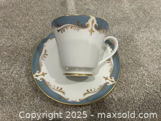 MaxSold Auction: AYNSLEY SONNET BONE CHINA TEACUP SET - Kingston (Ontario, Canada) SELLER MANAGED Downsizing Online Auction - Crossfield Avenue