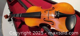 MaxSold Auction: Suzuki Violin 4/4  1981 , Wood case - Toronto (Ontario, Canada) SELLER MANAGED Downsizing Online Auction - Stibbard Avenue