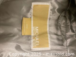 MaxSold Auction: Michael Kors Silver Puffer Jacket w/ Hood – Size M - Vancouver (British Columbia, Canada) SELLER MANAGED Reseller Online Auction - East 7th Avenue (STORAGE)