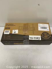 MaxSold Auction: Pipishell PIMFK1 Full-Motion TV Wall Mount – Heavy Duty, VESA up to 400×400 - Vancouver (British Columbia, Canada) SELLER MANAGED Reseller Online Auction - East 7th Avenue (STORAGE)