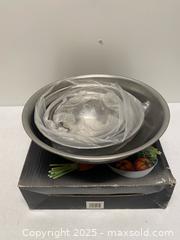 MaxSold Auction: Stainless Steel Mixing Bowl Set (¾–8 Qt) with Original Box - Vancouver (British Columbia, Canada) SELLER MANAGED Reseller Online Auction - East 7th Avenue (STORAGE)