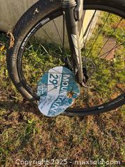 MaxSold Auction: Scwinn Mountain Bike Lot 113 - Bear (Delaware, USA) SELLER MANAGED Downsizing Online Auction - Donna Marie Way