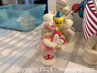 MaxSold Auction: Snow Baby Lot 12 - Bear (Delaware, USA) SELLER MANAGED Downsizing Online Auction - Donna Marie Way