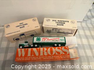 MaxSold Auction: Winross Die Cast and Coin Banks Lot 18 - Bear (Delaware, USA) SELLER MANAGED Downsizing Online Auction - Donna Marie Way