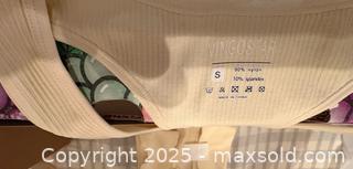 MaxSold Auction: Women’s Bodysuits Small/medium Lot 36 - Bear (Delaware, USA) SELLER MANAGED Downsizing Online Auction - Donna Marie Way