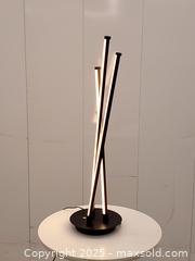 MaxSold Auction: Modern Minimalist Black LED Table Lamp - Toronto (Ontario, Canada) SELLER MANAGED Downsizing Online Auction - Esandar Drive (STORAGE)