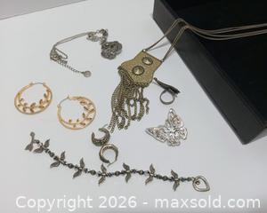 MaxSold Auction: Ladies Costume Marquesite jewelry B - Lakeland (Florida, USA) SELLER MANAGED Reseller Online Auction - Dove Meadow Trail