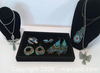 MaxSold Auction: Lot C Turquoise Costume Jewelry  - Lakeland (Florida, USA) SELLER MANAGED Reseller Online Auction - Dove Meadow Trail