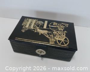 MaxSold Auction: Men's Roman Inspired Velvet Lined Box - Lakeland (Florida, USA) SELLER MANAGED Reseller Online Auction - Dove Meadow Trail