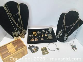 MaxSold Auction: Vintage Owl Jewelry and BlWood Box - Lakeland (Florida, USA) SELLER MANAGED Reseller Online Auction - Dove Meadow Trail
