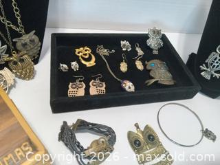 MaxSold Auction: Vintage Owl Jewelry and BlWood Box - Lakeland (Florida, USA) SELLER MANAGED Reseller Online Auction - Dove Meadow Trail