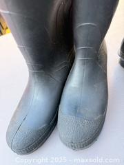MaxSold Auction: LaCrosse / Servus Knee-High Black Rubber Work Boots Size 10 - Los Angeles (California, USA) PARTNER MANAGED Downsizing Online Auction - West 88th Place