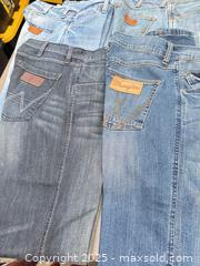 MaxSold Auction: Lot of ~11 Men's Jeans & Casual Pants — Wrangler, Lee, Levi's - Los Angeles (California, USA) PARTNER MANAGED Downsizing Online Auction - West 88th Place