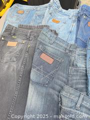 MaxSold Auction: Lot of 12 Men's Wrangler Jeans, Mostly 31 x 34 - Los Angeles (California, USA) PARTNER MANAGED Downsizing Online Auction - West 88th Place