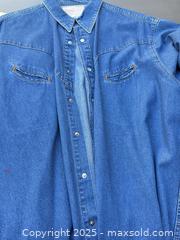 MaxSold Auction: Lot of 4 Men's Button-Up Western Shirts, XL - Los Angeles (California, USA) PARTNER MANAGED Downsizing Online Auction - West 88th Place