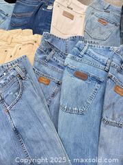 MaxSold Auction: Lot of Approximately 12 Wrangler Denim Jeans - Los Angeles (California, USA) PARTNER MANAGED Downsizing Online Auction - West 88th Place