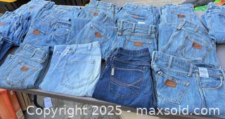 MaxSold Auction: Lot of Approximately 14 Wrangler Men's Denim Jeans - Los Angeles (California, USA) PARTNER MANAGED Downsizing Online Auction - W 88th Place
