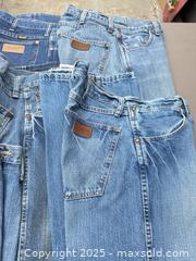 MaxSold Auction: Lot of Men's Wrangler Denim Jeans, Sizes 30/31/32/34 - Los Angeles (California, USA) PARTNER MANAGED Downsizing Online Auction - West 88th Place