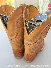 MaxSold Auction: Lucchese Men's 9.5D Brown/Tan Leather Western Square-Toe Boots - Los Angeles (California, USA) PARTNER MANAGED Downsizing Online Auction - W 88th Place