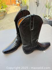 MaxSold Auction: Men's Black Shiny Square-Toe Western Cowboy Boots, Size 10 D - Los Angeles (California, USA) PARTNER MANAGED Downsizing Online Auction - W 88th Place