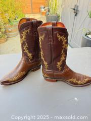MaxSold Auction: Men's Two-Tone Brown Leather Western Cowboy Boots, Size 10 D - Los Angeles (California, USA) PARTNER MANAGED Downsizing Online Auction - West 88th Place