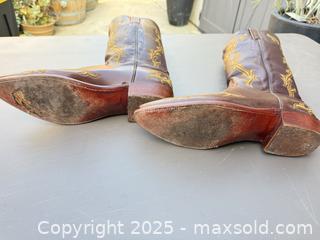 MaxSold Auction: Men's Two-Tone Brown Leather Western Cowboy Boots, Size 10 D - Los Angeles (California, USA) PARTNER MANAGED Downsizing Online Auction - West 88th Place