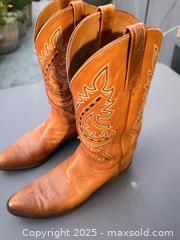 MaxSold Auction: Men's Western Boots 10 D - Los Angeles (California, USA) PARTNER MANAGED Downsizing Online Auction - West 88th Place