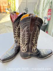 MaxSold Auction: Men's Western Cowboy Boots Size 10 D Dark Brown Leather - Los Angeles (California, USA) PARTNER MANAGED Downsizing Online Auction - W 88th Place