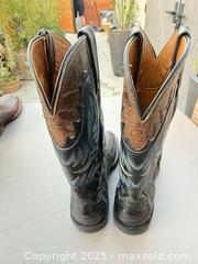 MaxSold Auction: Men's Western Cowboy Boots Size 10 D Square Toe - Los Angeles (California, USA) PARTNER MANAGED Downsizing Online Auction - W 88th Place