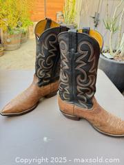MaxSold Auction: Nocona 10.5 D Pointed Snip Toe Two-Tone Leather Cowboy Boots - Los Angeles (California, USA) PARTNER MANAGED Downsizing Online Auction - W 88th Place