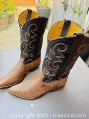 MaxSold Auction: Nocona 10.5 D Pointed Snip Toe Two-Tone Leather Cowboy Boots - Los Angeles (California, USA) PARTNER MANAGED Downsizing Online Auction - W 88th Place