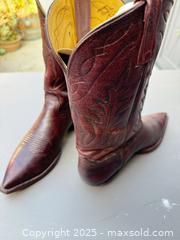 MaxSold Auction: Nocona Men's Leather Boots Size 10 D Burgundy Oxblood - Los Angeles (California, USA) PARTNER MANAGED Downsizing Online Auction - W 88th Place