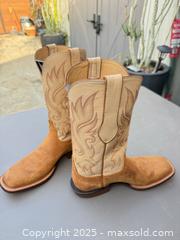 MaxSold Auction: Tan Square Toe Western Cowboy Boots, Men's US 9 D - Los Angeles (California, USA) PARTNER MANAGED Downsizing Online Auction - W 88th Place
