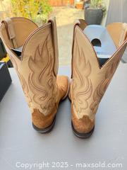 MaxSold Auction: Tan Square Toe Western Cowboy Boots, Men's US 9 D - Los Angeles (California, USA) PARTNER MANAGED Downsizing Online Auction - W 88th Place