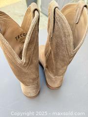 MaxSold Auction: Tecovas Men's Boots Size 10 D Brown/Taupe Suede - Los Angeles (California, USA) PARTNER MANAGED Downsizing Online Auction - W 88th Place