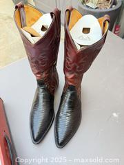 MaxSold Auction: Tony Lama Men's Two-Tone Leather Cowboy Boots, Size 10D - Los Angeles (California, USA) PARTNER MANAGED Downsizing Online Auction - West 88th Place