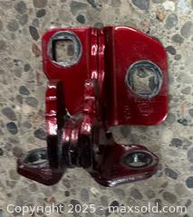 MaxSold Auction: 12-23 Tesla Model S Rear Passenger Side Upper & Lower Door Hinge Right 1120038 - Toronto (Ontario, Canada) SELLER MANAGED Downsizing Online Auction - Research Road