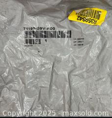 MaxSold Auction: 2003-2005 HONDA PILOT STIFFENER L. FR BUMPER SIDE 71196-S9V-A00 - Toronto (Ontario, Canada) SELLER MANAGED Downsizing Online Auction - Research Road