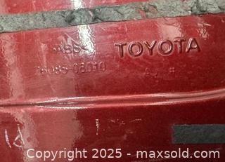 MaxSold Auction: 2011-2020 TOYOTA SEINNA REAR WING SPOILER 76085-08010 - Toronto (Ontario, Canada) SELLER MANAGED Downsizing Online Auction - Research Road