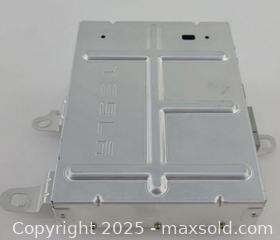 MaxSold Auction: 2020-2023 Tesla Audio Amplifier Assembly - Toronto (Ontario, Canada) SELLER MANAGED Downsizing Online Auction - Research Road