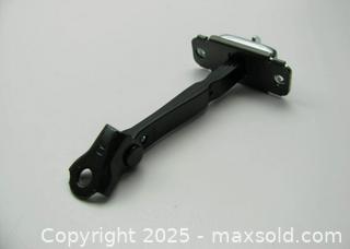 MaxSold Auction: 794903X001 Rear Right Door Checker OEM For Hyundai Elantra 2013-2015 - Toronto (Ontario, Canada) SELLER MANAGED Downsizing Online Auction - Research Road