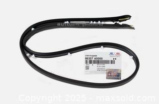 MaxSold Auction: Elantra GT 2013-2017 86357A5000 Front Bumper Hood Rubber Seal Strip For - Toronto (Ontario, Canada) SELLER MANAGED Downsizing Online Auction - Research Road