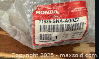MaxSold Auction: HONDA IMPACT BAR BRACKET EXTENSION R REAR BUMPER 71535-SNA-A00ZZ - Toronto (Ontario, Canada) SELLER MANAGED Downsizing Online Auction - Research Road